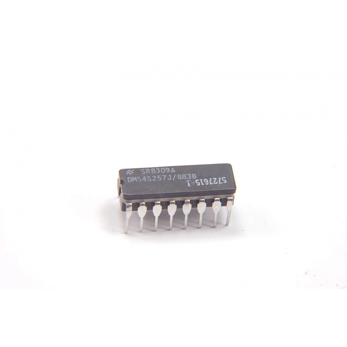 NAT - DM54S257J/883B - IC. Data selectors/multiplexers cdip.