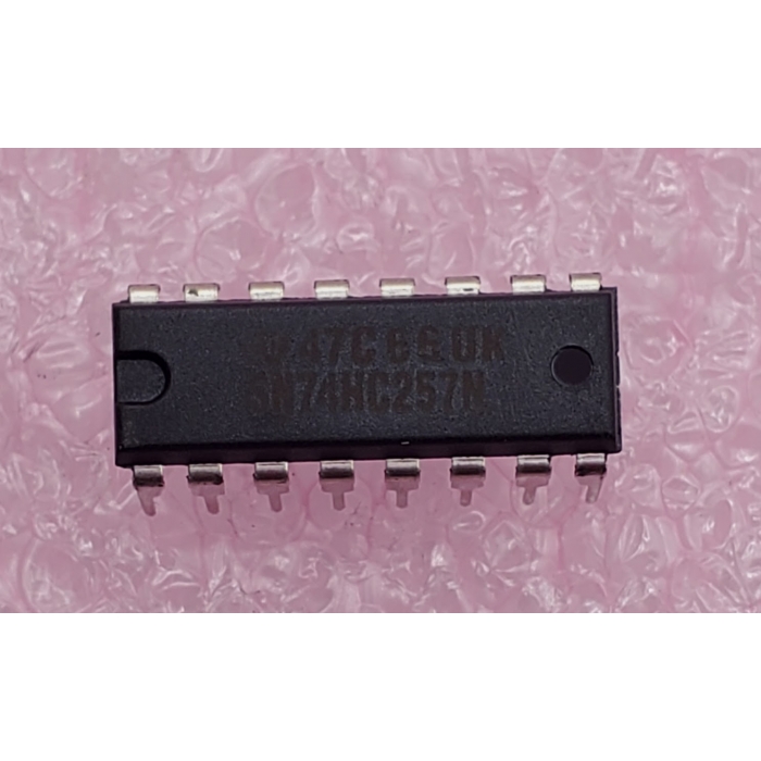 Texas Instruments - SN74HC257N - IC, TTL. Quad 2-Input Multiplexer 3-state.