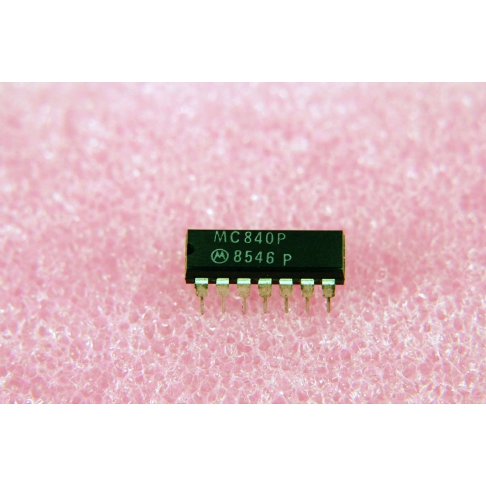 Motorola - MC840P - IC, DTL. Hex inverter, without input diodes.