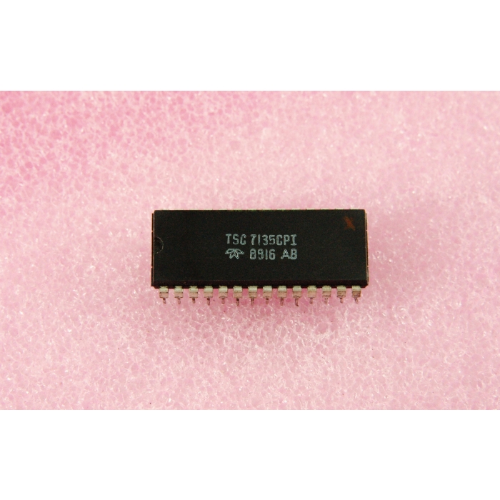 TELEDYNE - TSC7135CPI - IC, A/D Converter. 4 5-Digit BCD-output ADC. Used.