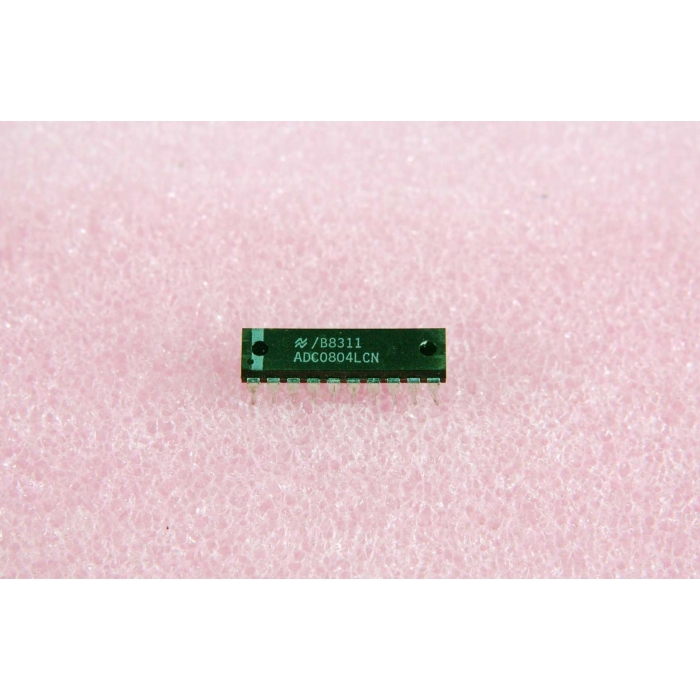 National Semiconductor Corp - ADC0804LCN - IC, A/D Converter. 8 Bit uP compatible.