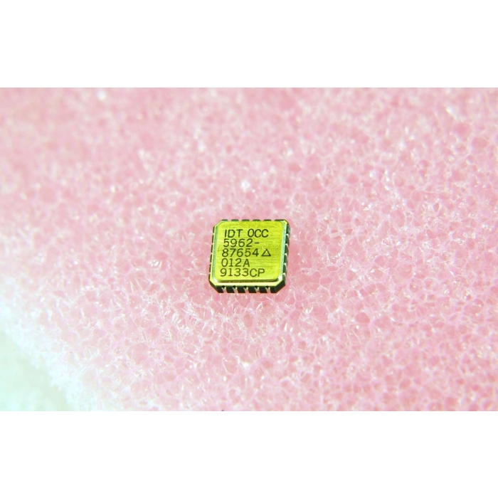 IDT - 5962-87654012A - IC, TTL. 1 of 8 Decoder, binary.