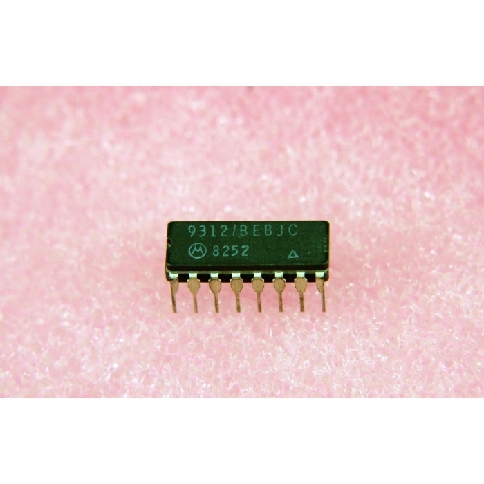 Motorola - MC9312/BEBJC - IC, TTL. 8 Input multiplexer.