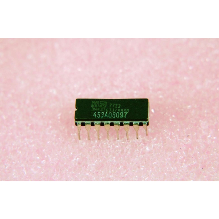 National Semiconductor Corp - DM54367J/883B - IC, TTL. Hex buffer driver.